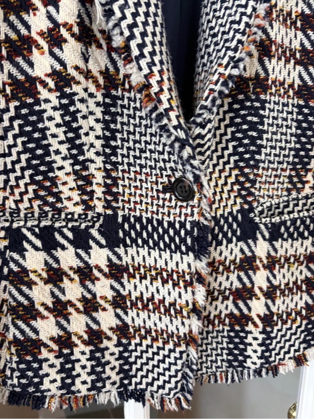 Ann Taylor Eyelash Fringe Plaid Tweed Blazer - Size 2 - Picture 6 of 8